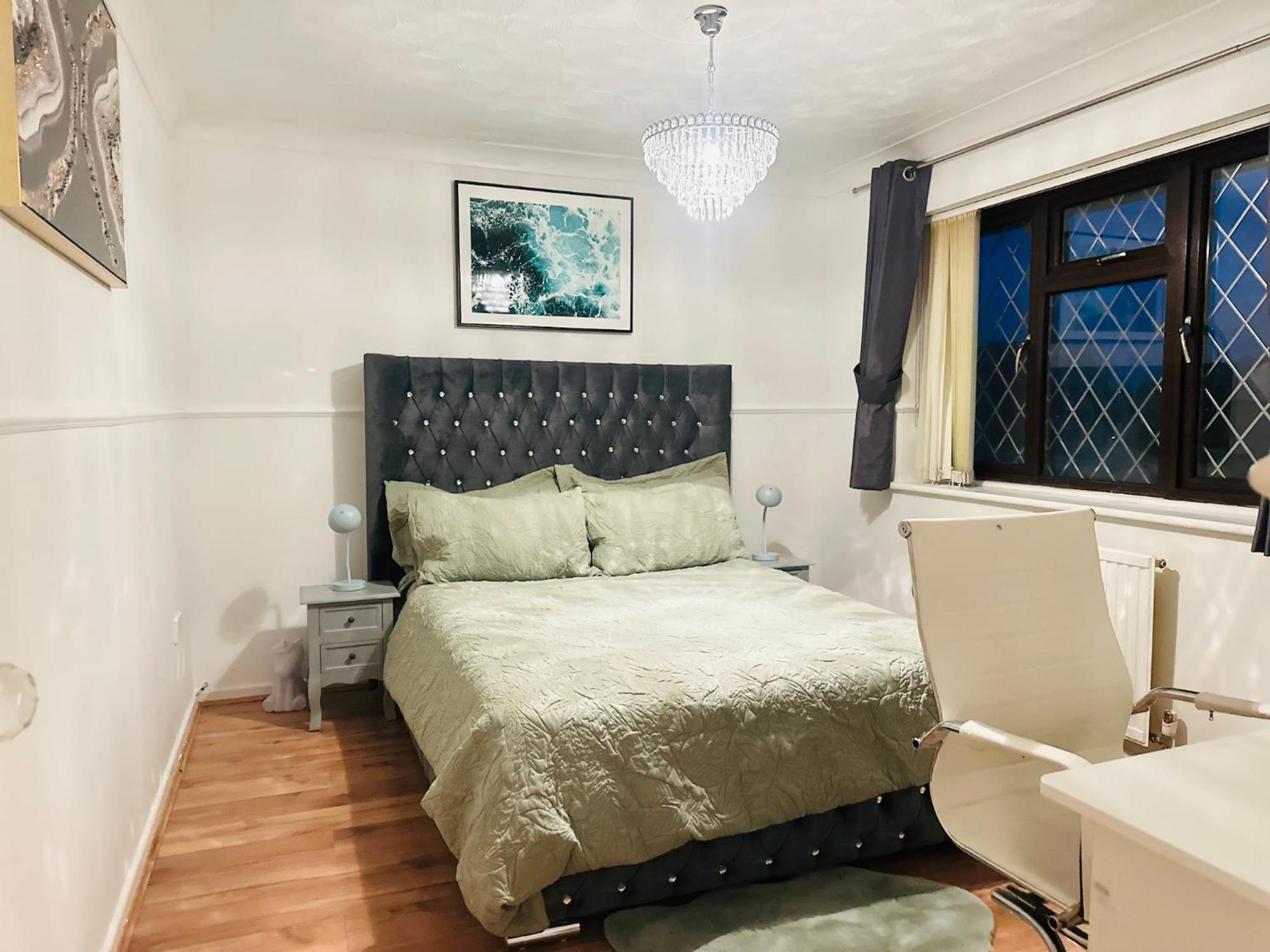 Home Away From Home Swindon Eksteriør bilde